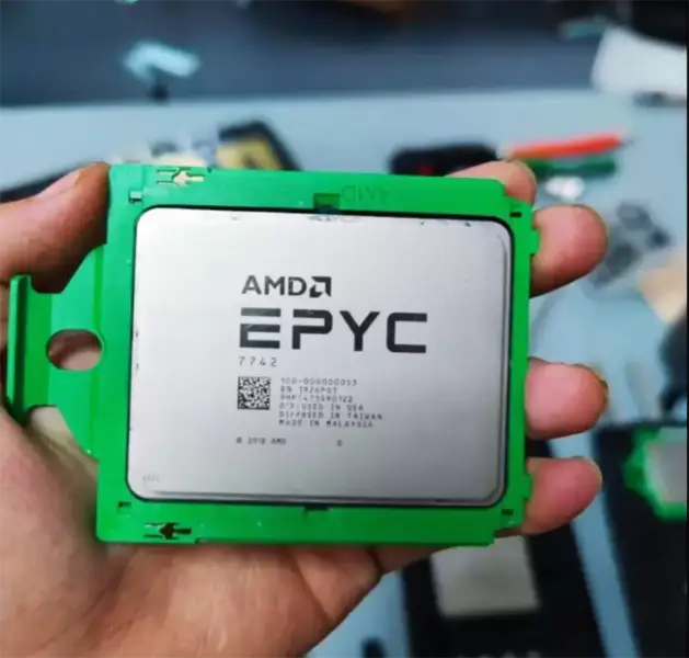 Processore Cpu Epyc 7742 Sp3 100-000000053 2,25ghz 64 core L3-256mb 225w