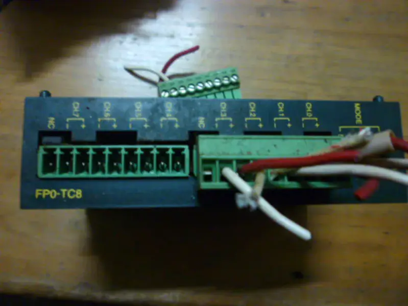 PLC Panasonic FP0-TC8