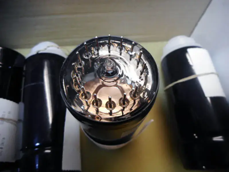TUBI ELETTRONICI 6097A