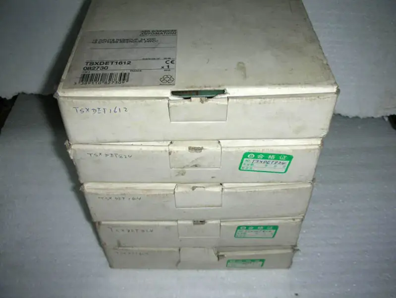 PLC Schneider TSXP47405