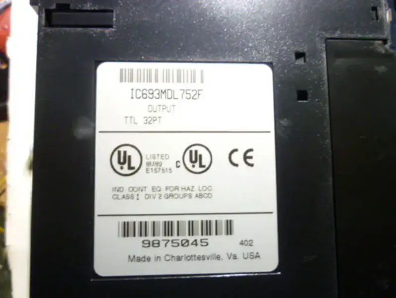 GE Fanuc PLC serie 90-30 IC693MDL752F