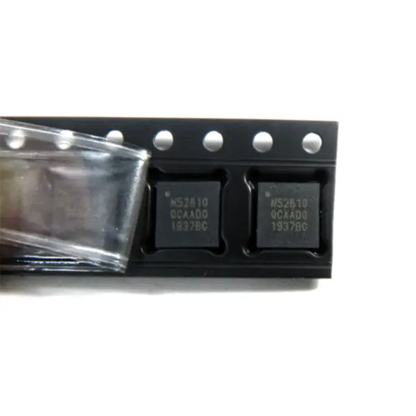 chip RF BLE5.0 a basso consumo NRF52810-QCAA-T NRF52810-QCAA-R NRF52810-QCAA-R7 IC RF TXRX+MCU BT 32WFQFN