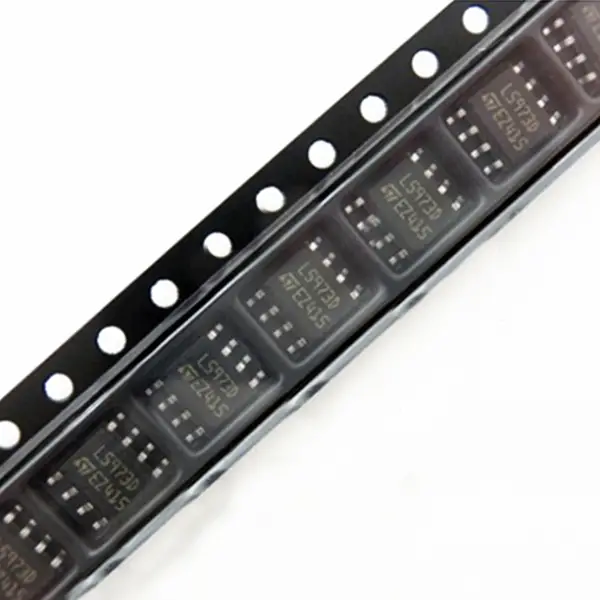 Chip regolatore di tensione di commutazione step-down L5973D013TR IC REG BUCK ADJ 2,5A 8HSOP