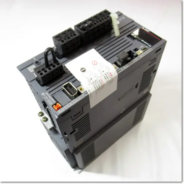 Servoazionamento Mitsubishi MR-BT6VCASE MRBT6VCASE