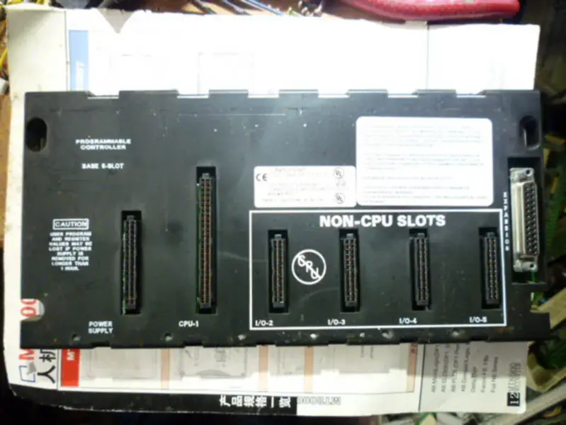 PLC GE Fanuc serie 90-30 IC693CHS397J