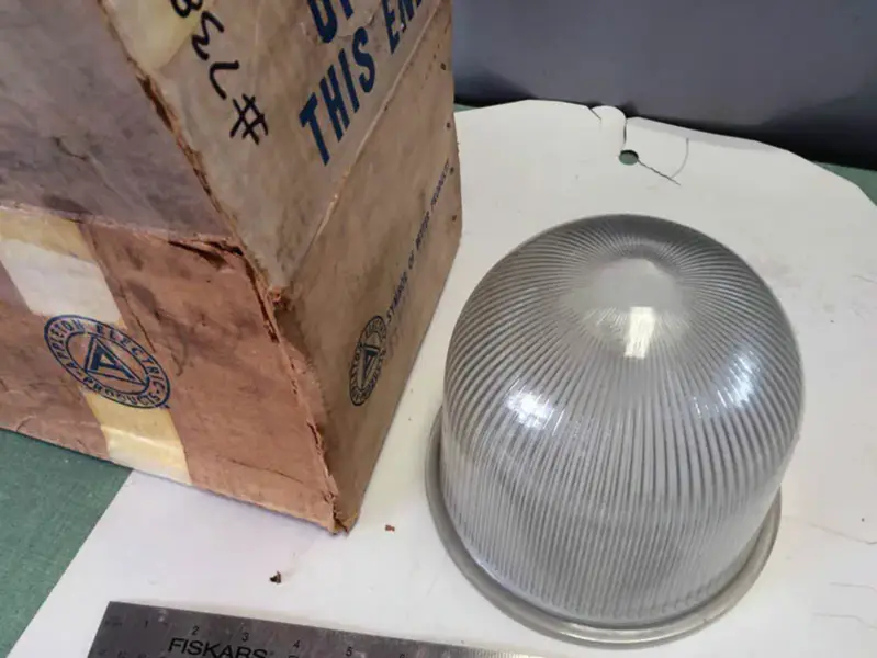 APPLETON GLOBO CHIARO PRISMATICO 200-300W
