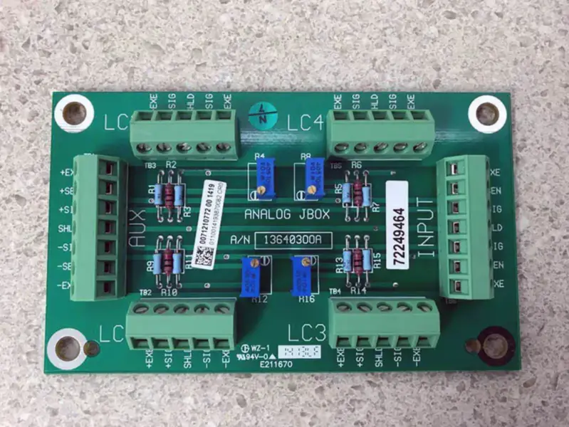JBox analogico 13640300A
