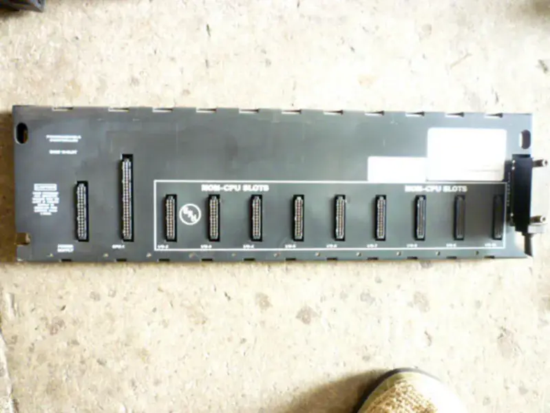 PLC GE Fanuc serie 90-30 IC693CHS391K
