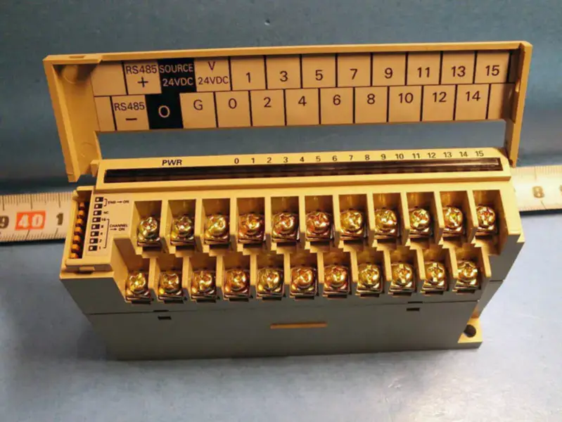 Modulo PLC OMRON G730-VID16-B