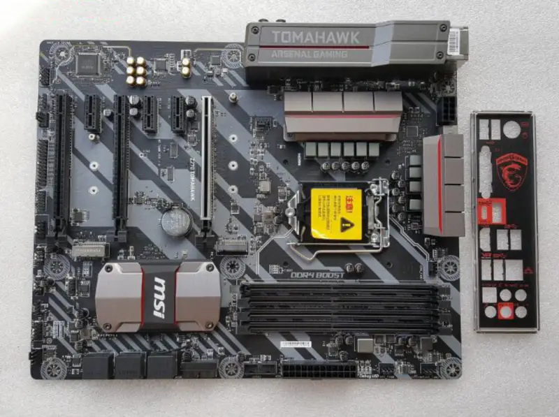 MSI Z270 TOMAHAWK scheda madre DDR4 Intel Z270