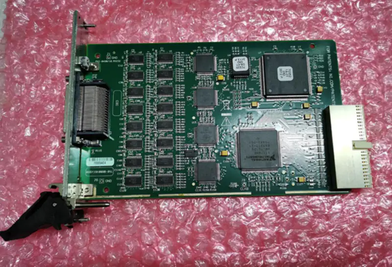 NI PXI-8430 Scheda seriale 2/4/8/16 RS232 per comunicazioni ad alta velocità