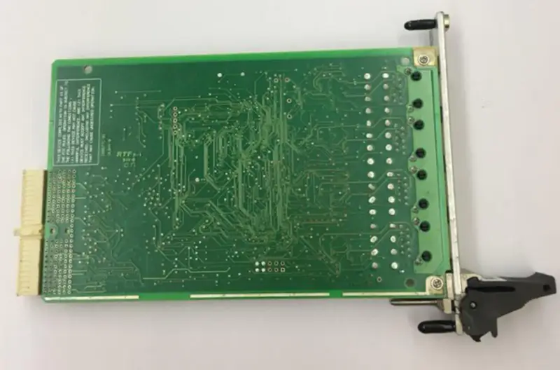 NI PXI-8430 Scheda seriale 2/4/8/16 RS232 per comunicazioni ad alta velocità