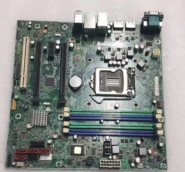 Lenovo E32 TS240 TS140 C226 IS8XM 1.0 03T6801 00FC657 Scheda madre workstation DDR3
