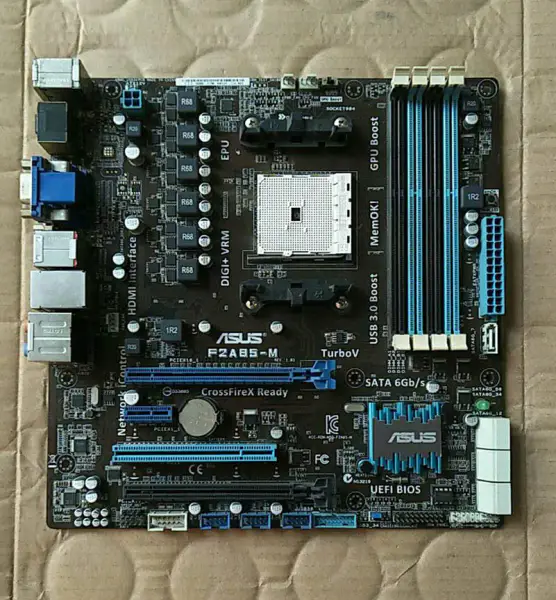 Scheda madre Asus F2A85-M