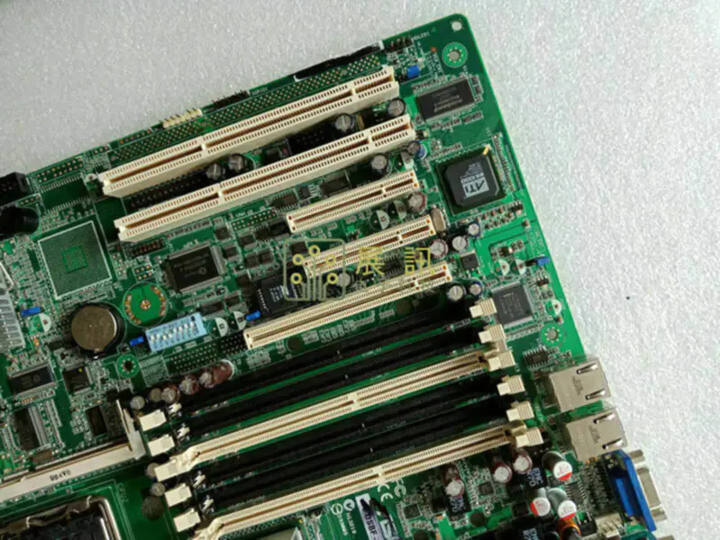 Scheda madre Asus DSBF-D12