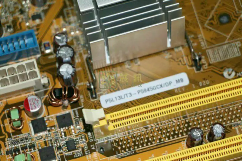 Scheda madre Asus T3-P5945GCX