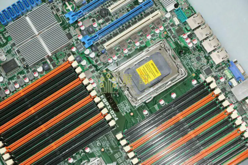 Scheda madre Asus KGPX-D24