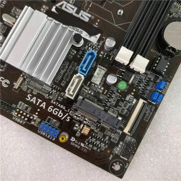 Scheda madre Asus P8Q773L/BT1AG/DP_MB