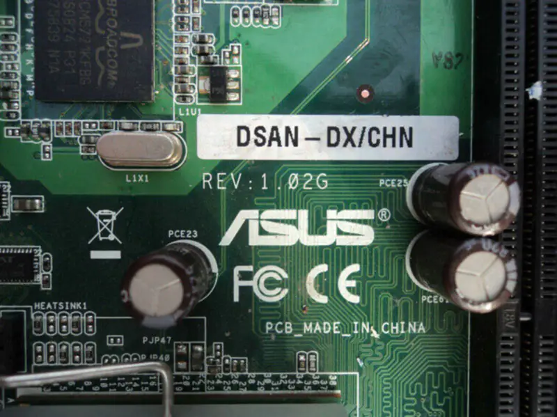 Scheda madre Asus DSAN-DX/CHN