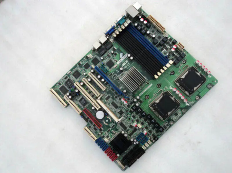 Scheda madre Asus DSAN-DX/CHN
