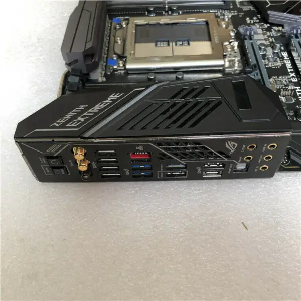 Scheda madre Asus X399 ZENITH EXTREME