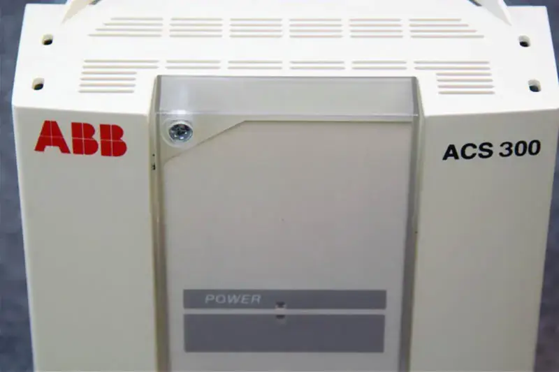 ABB ACS 300,ACS301-2P7-3 Inverter NUOVO NON IN SCATOLA ACS301-2P7-3
