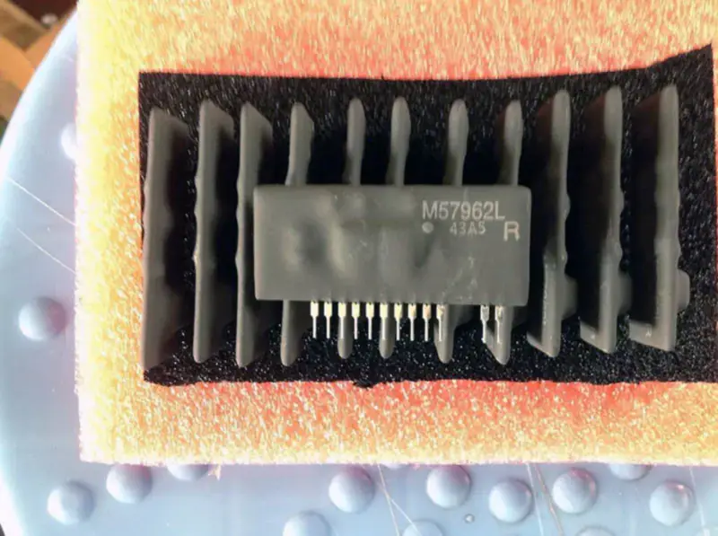 10 PCS Mitsubishi M57962L