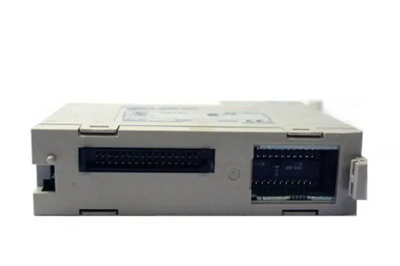 Modulo PLC Omron C200HID217 C200H-ID217