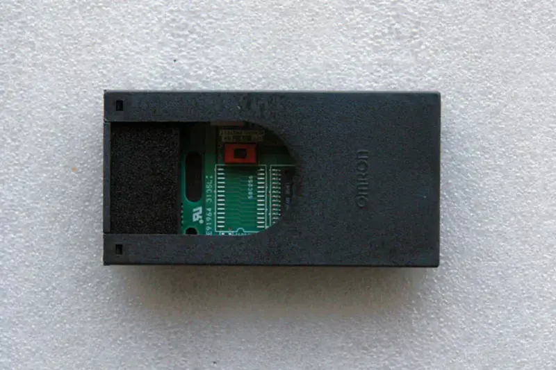 Modulo PLC Omron C200HS-ME16K