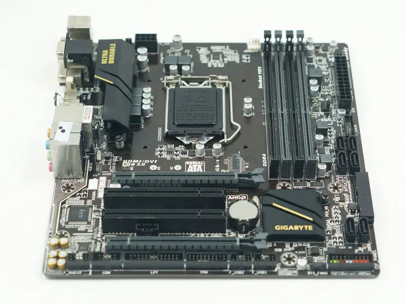 Scheda madre Gigabyte GA-B150M-D3H