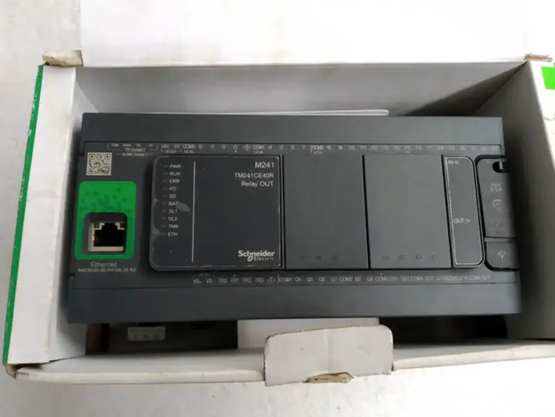 Controllore logico SCHNEIDER TM241CE40R