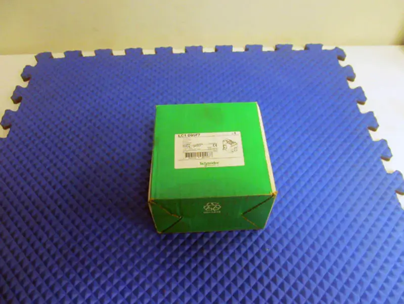 Contattore Schneider LC1D95F7