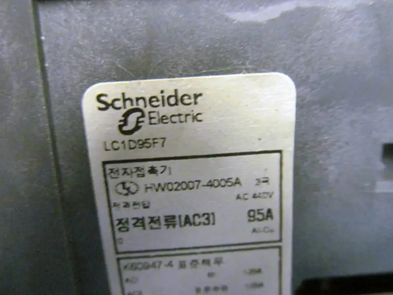 Contattore Schneider LC1D95F7