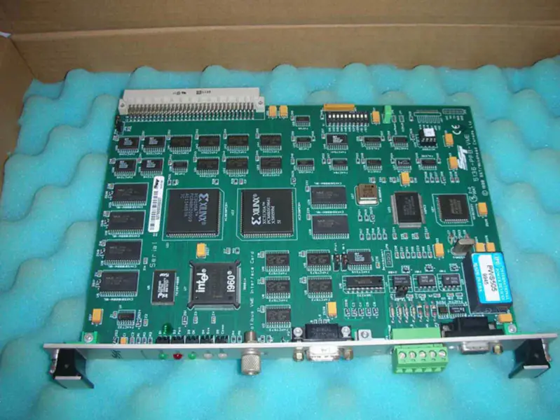 SCHEDA DI INTERFACCIA PROFIBUS SST 5136-PFB-VME