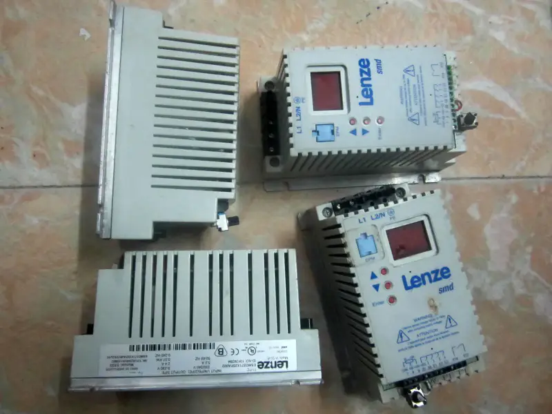 Convertitore di frequenza Lenze ESMD371X2SFA