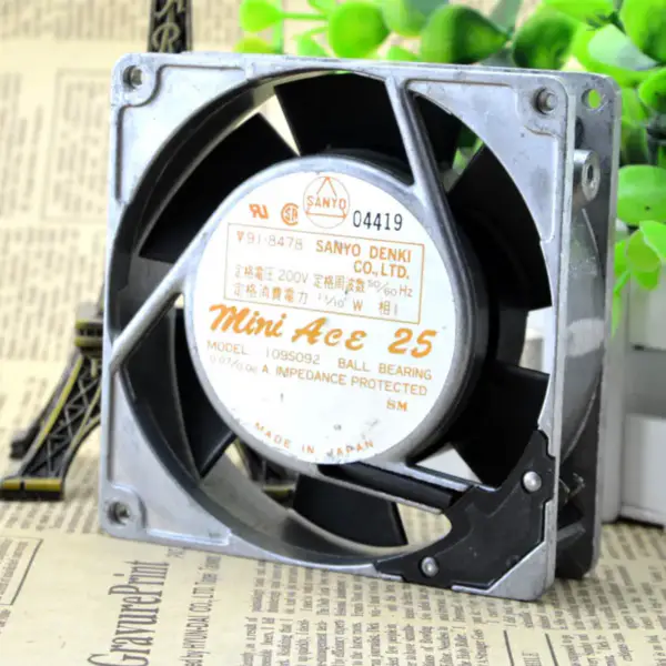 Ventilatore Sanyo 109S092 200V 11/10W 0,07/0,06A 90*90*25MM