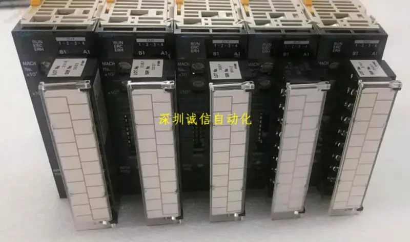 PLC OMRON serie CJ CJ1W-TC001