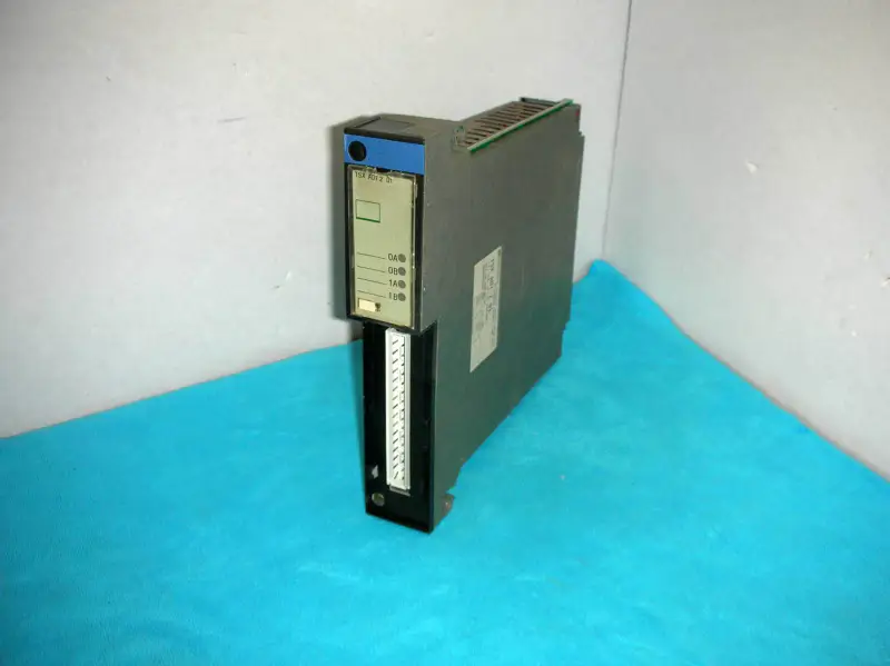 Schneider TSX ADT 2 01 usato TSXADT201