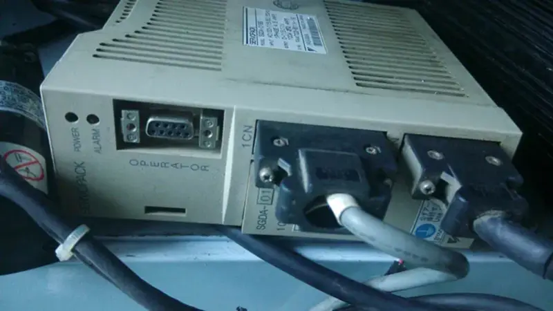 YASKAWA SGDA-01BS