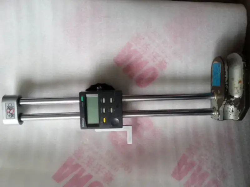 Mitutoyo 192-613 (0-300*0,01 mm)