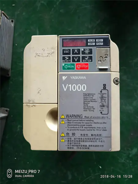 YASKAWA serie V1000 CIMR-VB4A0007BBA 380v 3kw/2,2kw