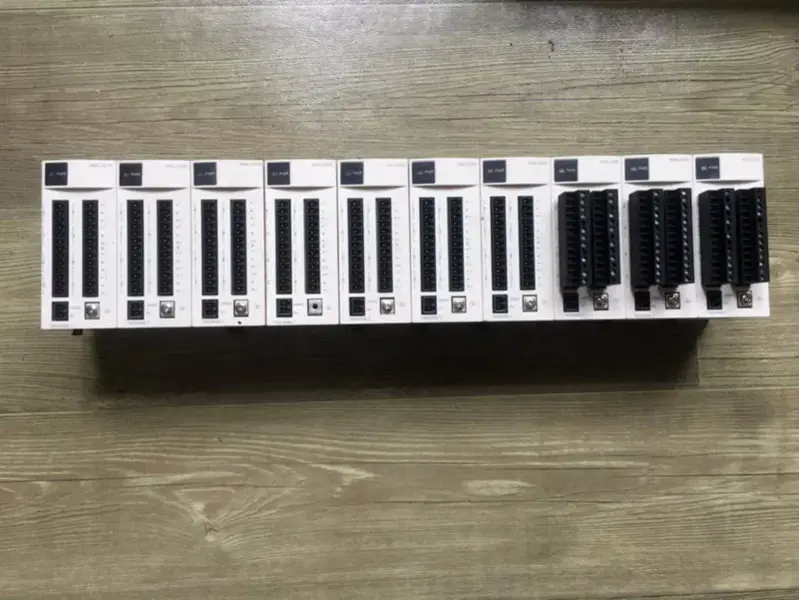 Modulo Schneider TM2ARI8LT