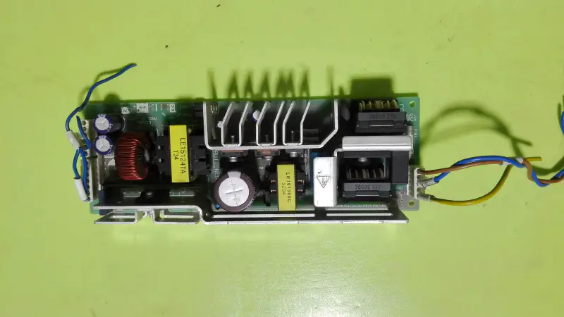 Cosel LEA150F-24 Alimentazione