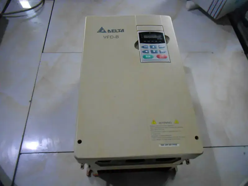 Motore CA Delta VFD150B43A