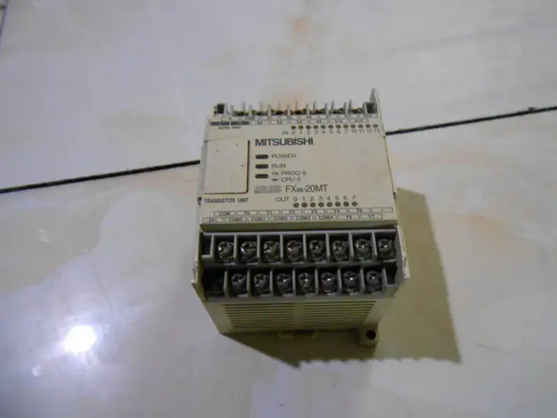 PLC Mitsubishi FX0S-20MT