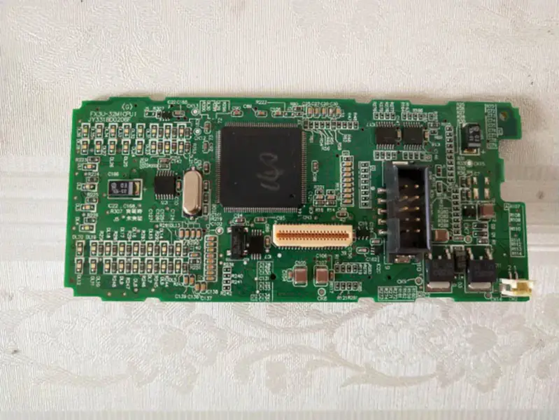 PLC Mitsubishi FX3U-32MR/ES-A