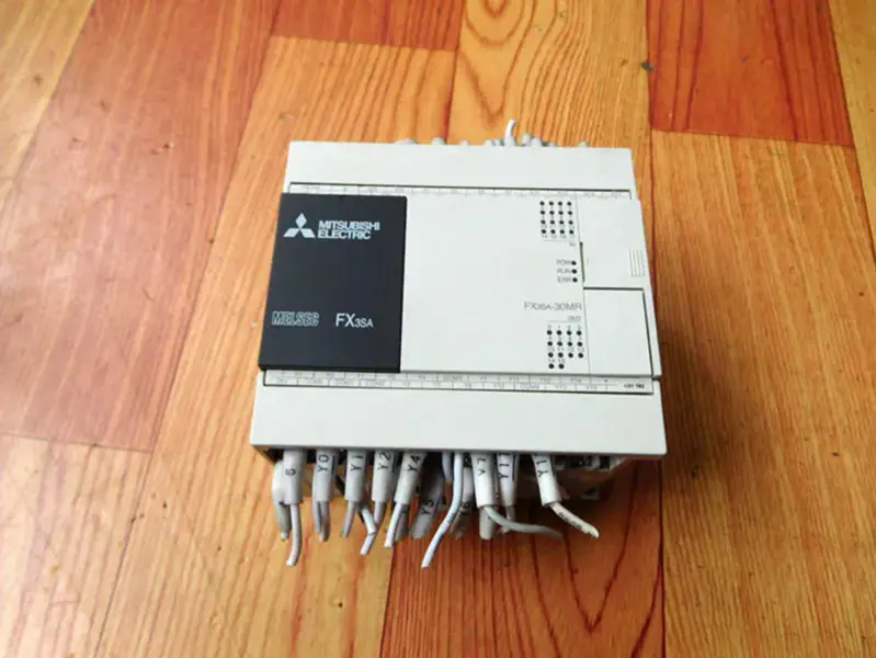 PLC Mitsubishi FX3SA-30MR-CM