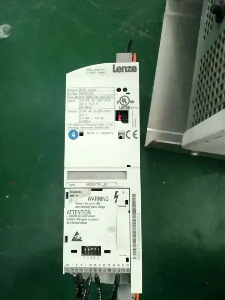 Lenze E82EV751-2B 0,75KW 240V