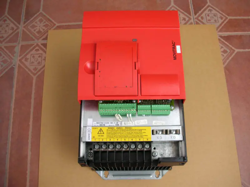 CUCIRE MOVITRAC 31C220-503-4-00