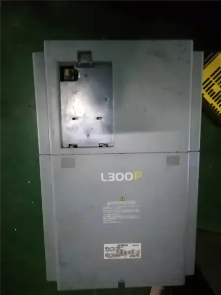 HITACHI serie L300P L300P-220HFE2 22KW 380V